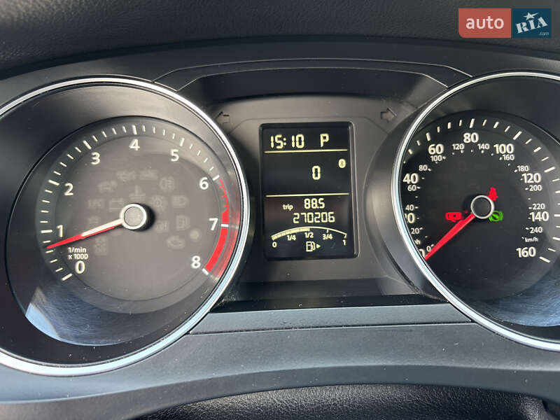 Седан Volkswagen Jetta 2015 в Києві