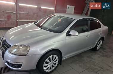 Седан Volkswagen Jetta 2008 в 