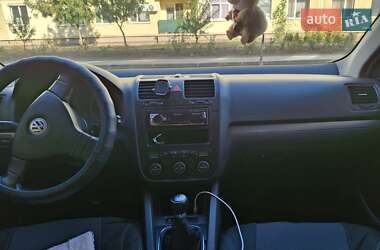 Седан Volkswagen Jetta 2008 в 