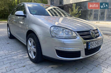 Седан Volkswagen Jetta 2006 в 