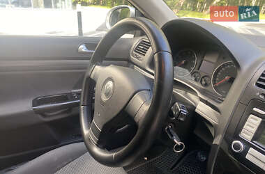 Седан Volkswagen Jetta 2006 в 
