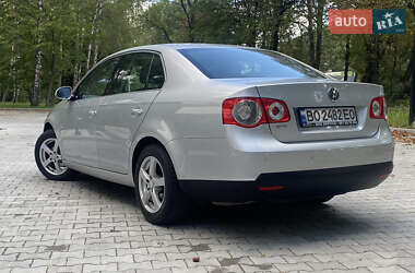 Седан Volkswagen Jetta 2006 в 