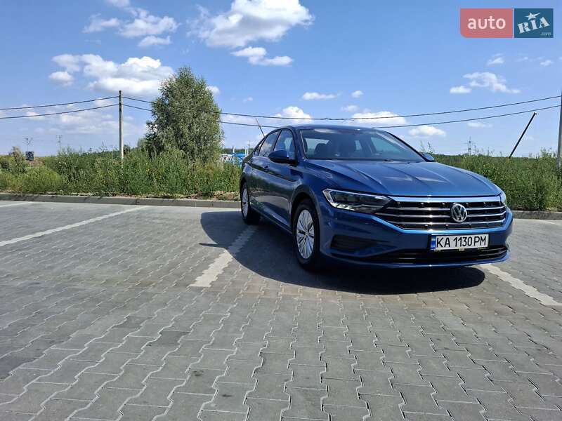 Седан Volkswagen Jetta 2018 в Києві