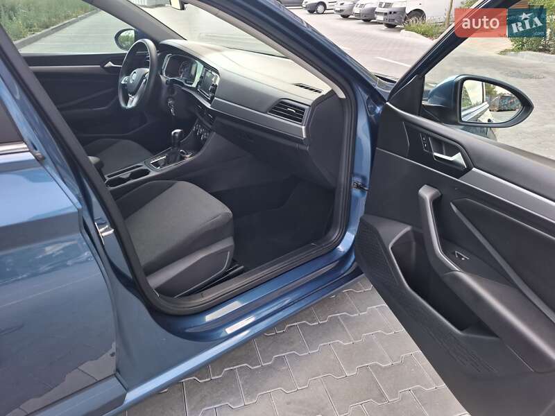 Седан Volkswagen Jetta 2018 в Києві