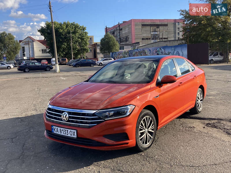 Седан Volkswagen Jetta 2019 в Києві