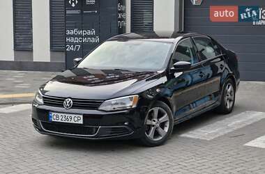 Седан Volkswagen Jetta 2013 в 