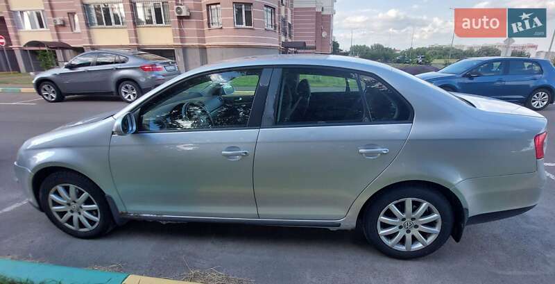 Седан Volkswagen Jetta 2007 в Києві