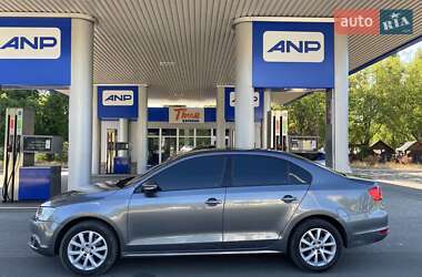 Седан Volkswagen Jetta 2011 в 