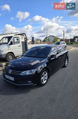 Седан Volkswagen Jetta 2015 в 