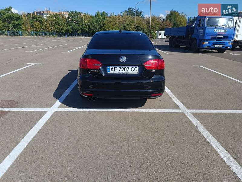 Седан Volkswagen Jetta 2013 в Кривому Розі