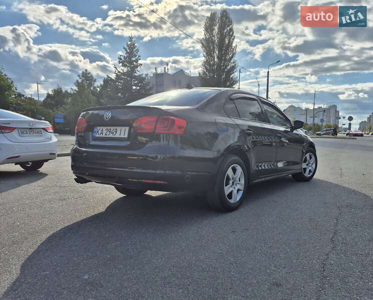 Седан Volkswagen Jetta 2014 в Києві