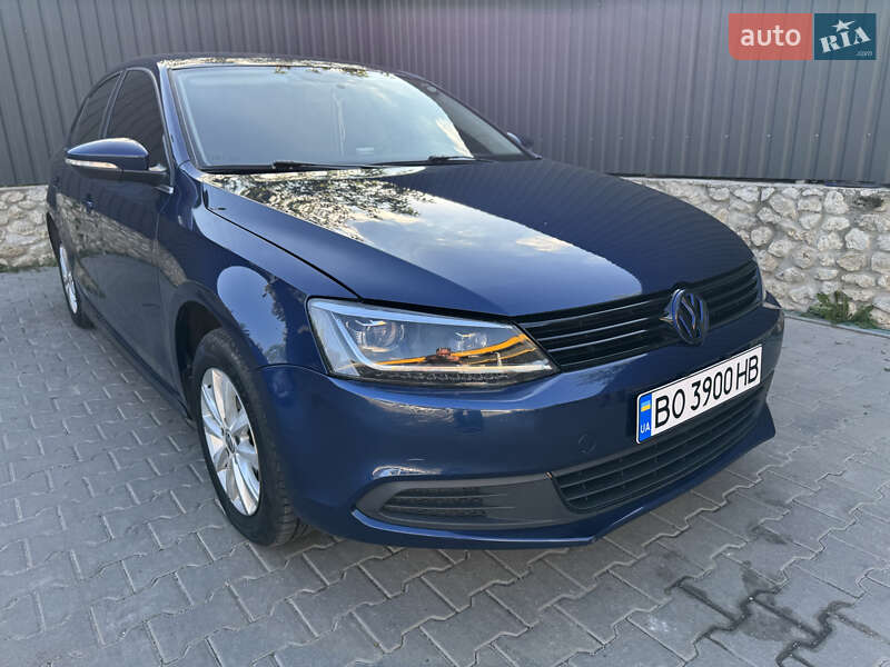 Седан Volkswagen Jetta 2013 в Тернополе