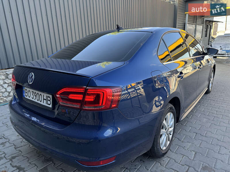 Седан Volkswagen Jetta 2013 в Тернополе