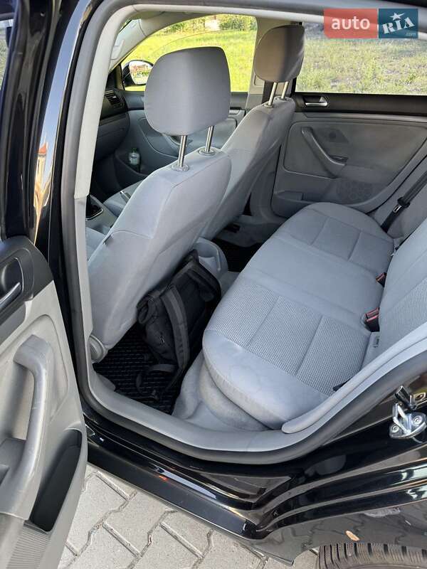 Седан Volkswagen Jetta 2006 в Одесі