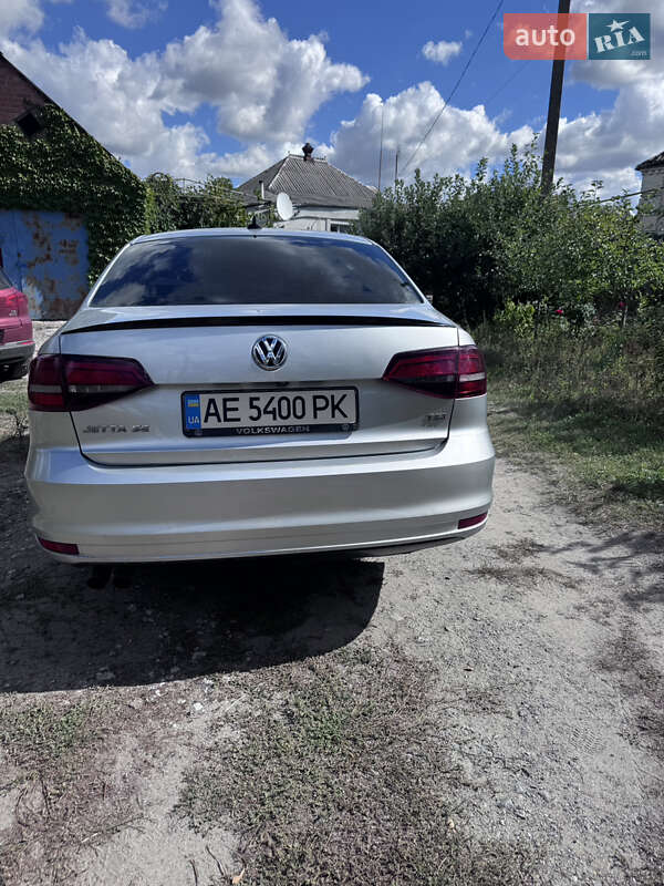 Седан Volkswagen Jetta 2016 в Новомосковську