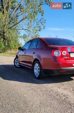 Седан Volkswagen Jetta 2009 в 