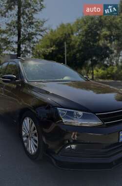 Седан Volkswagen Jetta 2014 в 