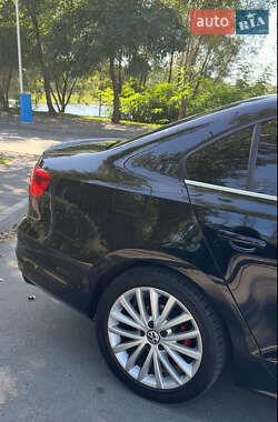 Седан Volkswagen Jetta 2014 в 