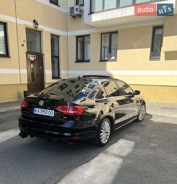 Седан Volkswagen Jetta 2014 в Києві фото 43 Седан Volkswagen Jetta 2014 в Києві