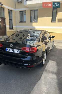 Седан Volkswagen Jetta 2014 в 