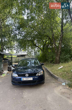 Седан Volkswagen Jetta 2014 в Львове