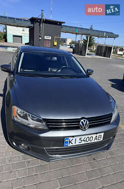 Седан Volkswagen Jetta 2014 в Киеве
