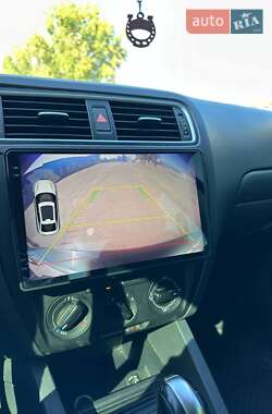 Седан Volkswagen Jetta 2014 в 