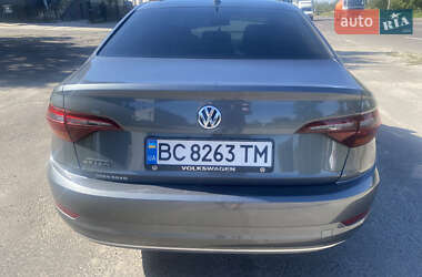 Седан Volkswagen Jetta 2018 в 