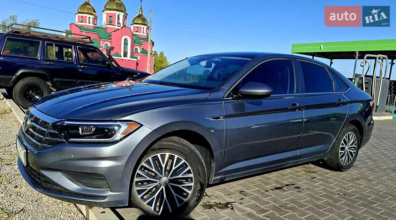 Седан Volkswagen Jetta 2018 в 