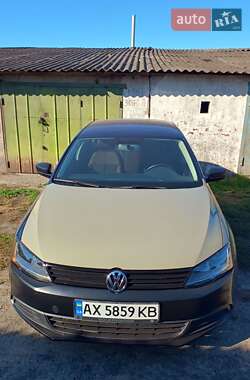Седан Volkswagen Jetta 2014 в Зміїві