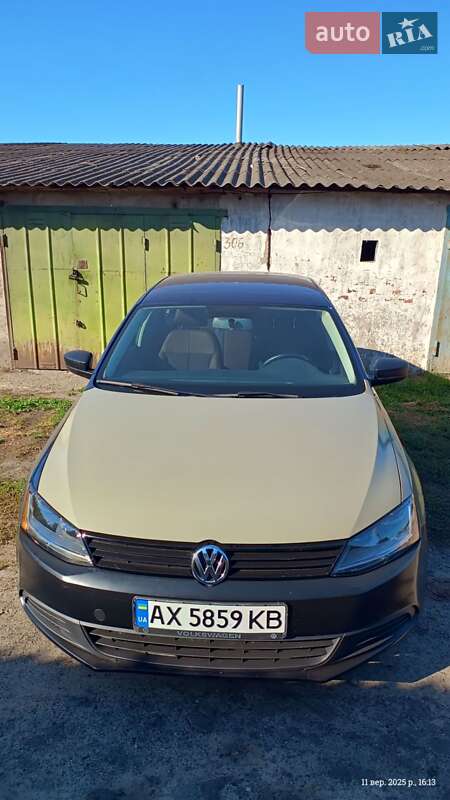 Седан Volkswagen Jetta 2014 в 
