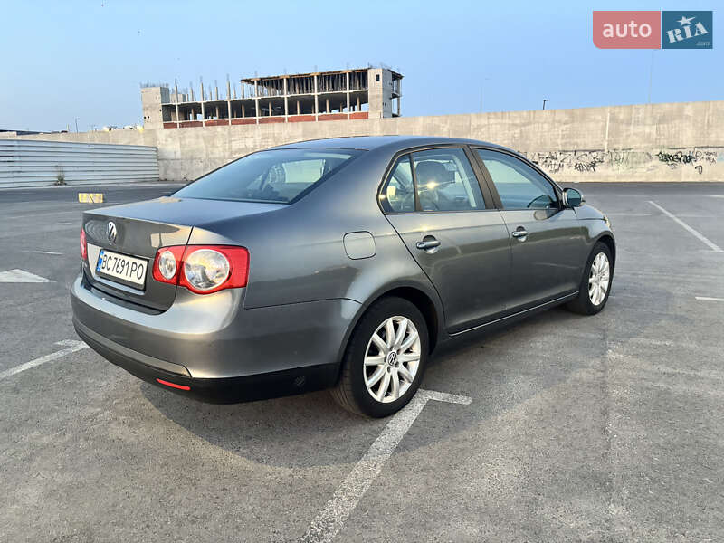 Седан Volkswagen Jetta 2007 в Львове