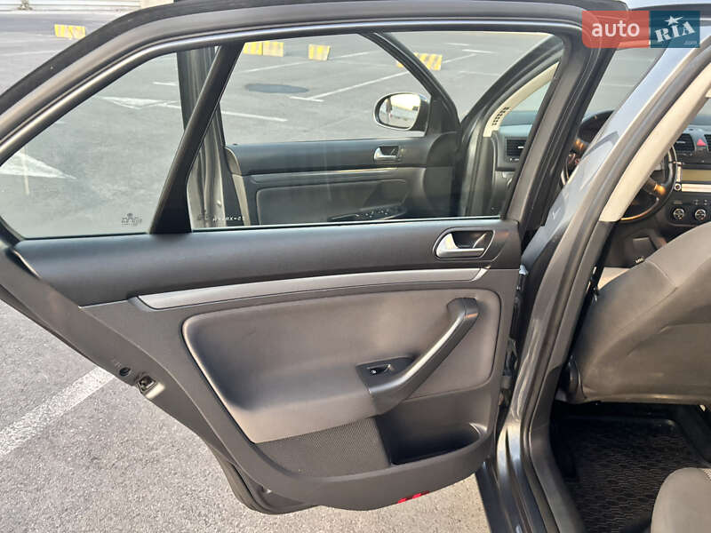 Седан Volkswagen Jetta 2007 в Львове