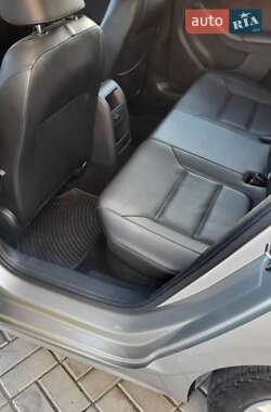 Седан Volkswagen Jetta 2015 в 