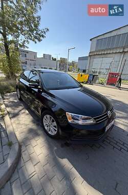 Седан Volkswagen Jetta 2015 в Запорожье