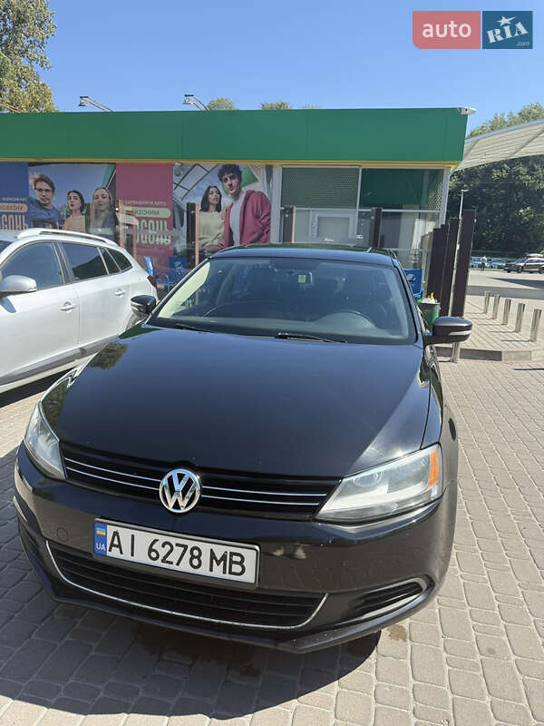 Седан Volkswagen Jetta 2013 в Киеве