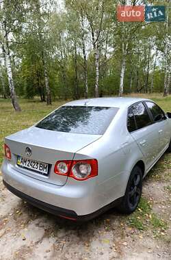 Седан Volkswagen Jetta 2006 в 