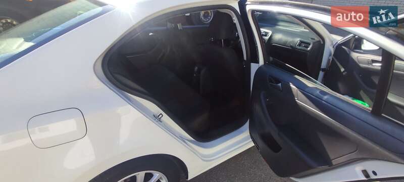 Седан Volkswagen Jetta 2012 в Черкасах