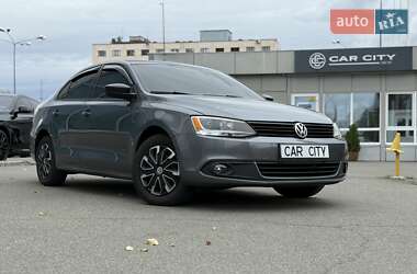 Седан Volkswagen Jetta 2011 в Киеве
