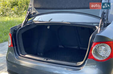 Седан Volkswagen Jetta 2007 в 