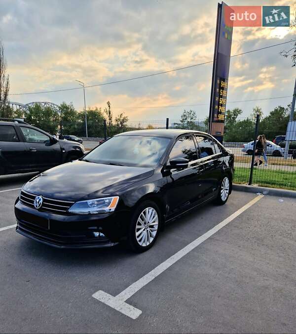 Седан Volkswagen Jetta 2015 в Києві