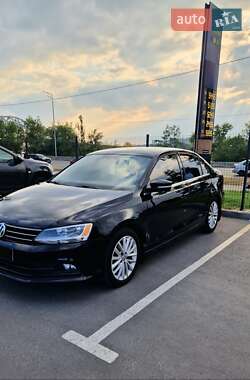 Седан Volkswagen Jetta 2015 в 