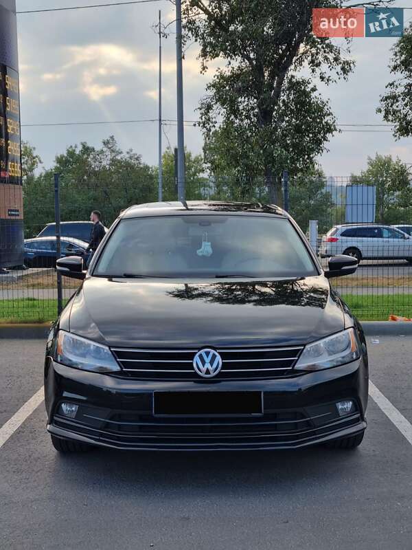 Седан Volkswagen Jetta 2015 в Києві