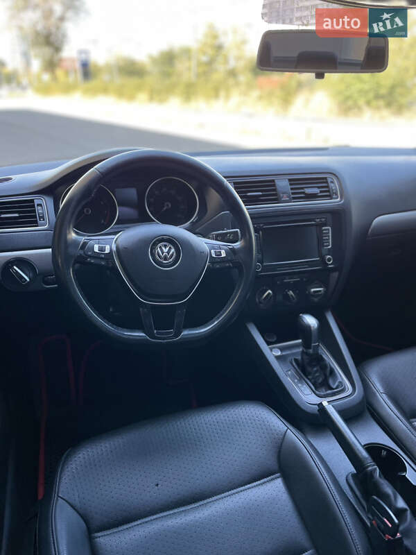 Седан Volkswagen Jetta 2014 в Запорожье