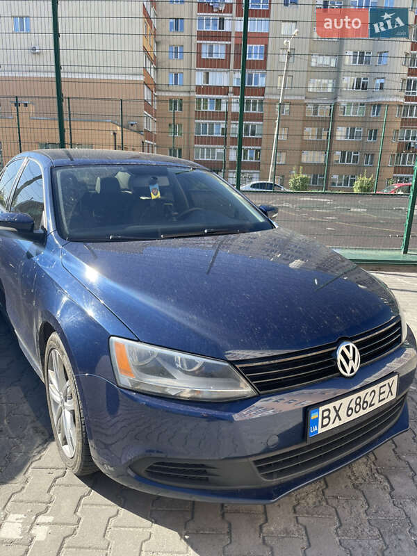 Седан Volkswagen Jetta 2011 в 
