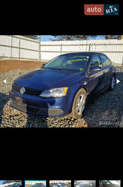 Седан Volkswagen Jetta 2011 в 