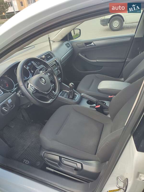 Седан Volkswagen Jetta 2014 в Полтаве