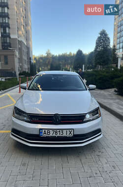 Седан Volkswagen Jetta 2016 в Ірпені