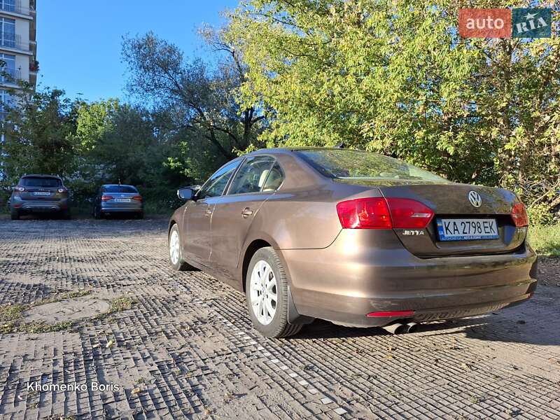 Седан Volkswagen Jetta 2010 в Києві