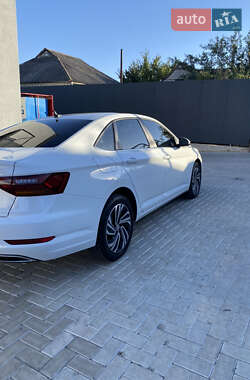 Седан Volkswagen Jetta 2018 в 